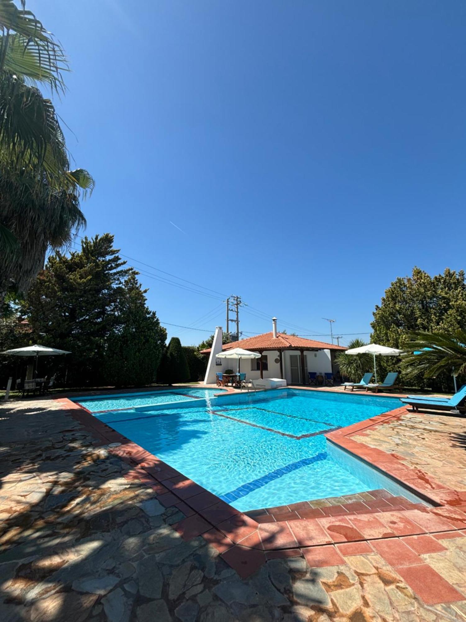 Country House With Pool And Big Garden أوروبوس المظهر الخارجي الصورة