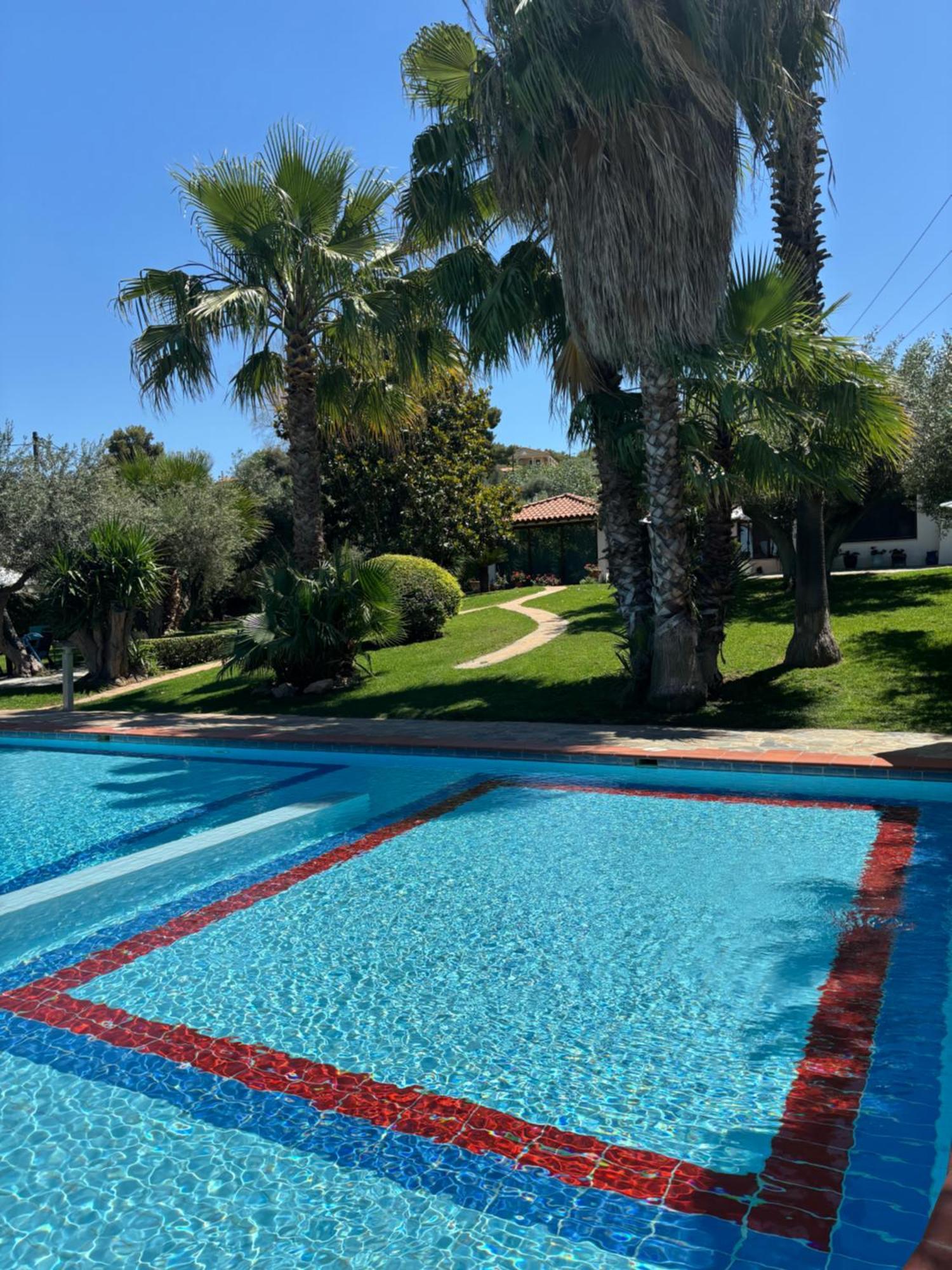 Country House With Pool And Big Garden أوروبوس المظهر الخارجي الصورة