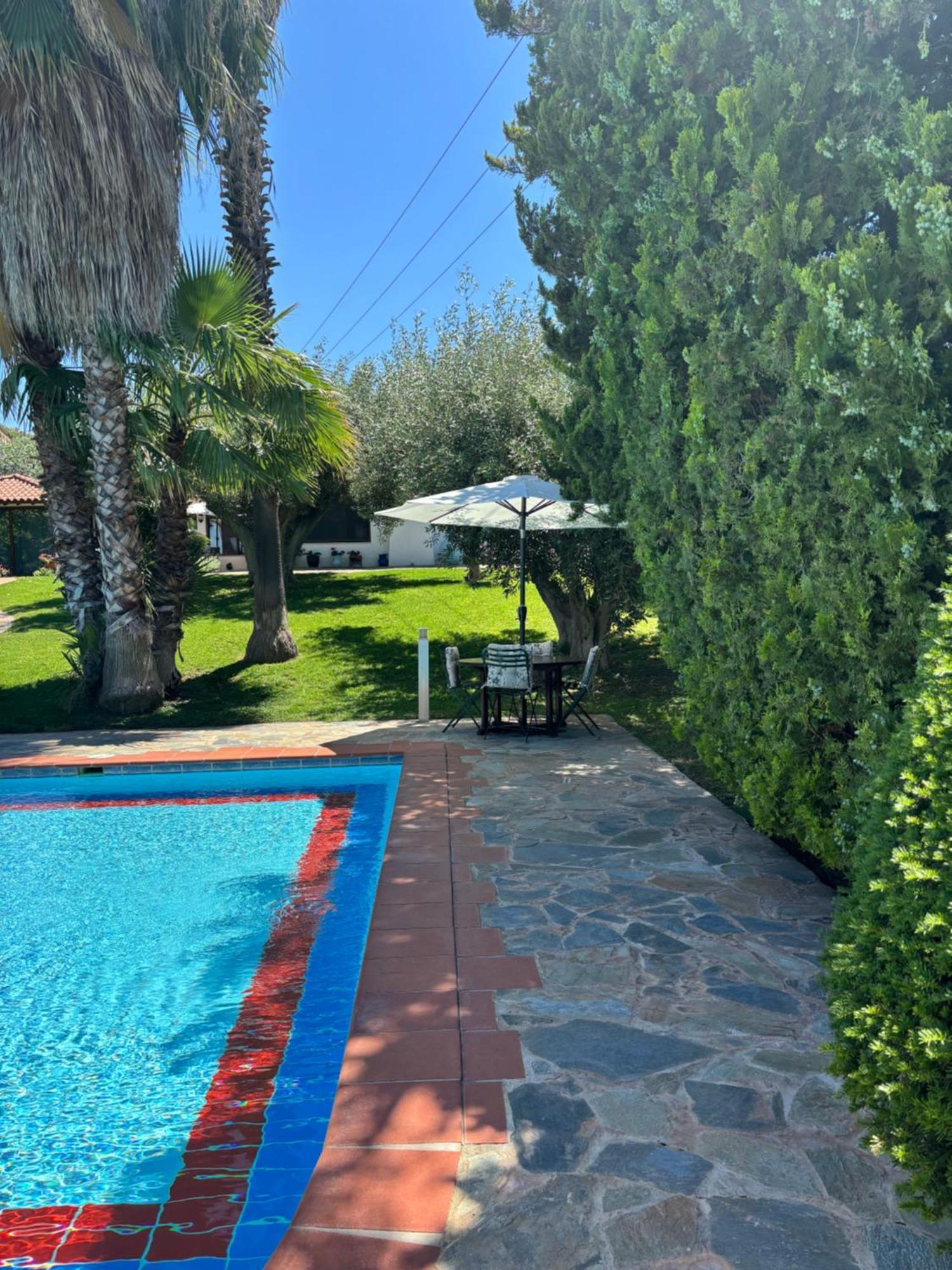 Country House With Pool And Big Garden أوروبوس المظهر الخارجي الصورة